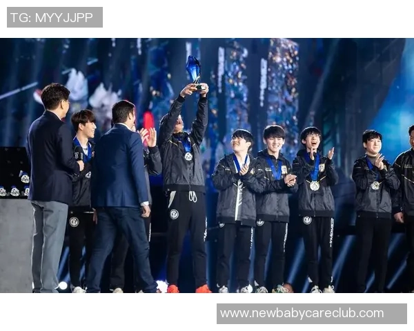 冠军杯特别报道:RNG的突破历程 冠军杯特别报道:RNG的突破历程